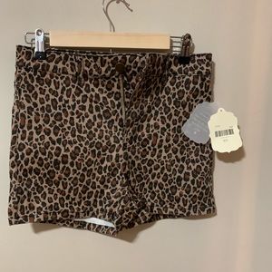 New with tags. Altard state cheetah shorts! Cute!